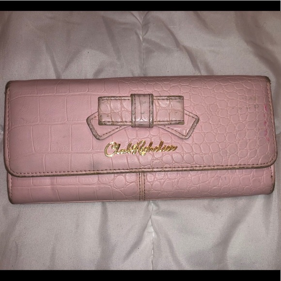 Pink wallet with gold accents - Picture 1 of 1